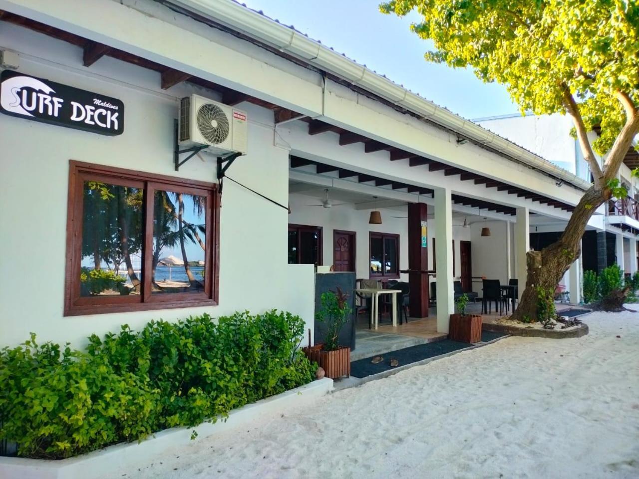 Surf Deck Hotel Thulusdhoo Exterior foto