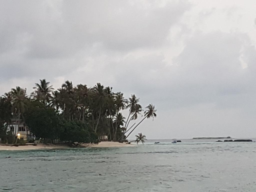 Surf Deck Hotel Thulusdhoo Exterior foto
