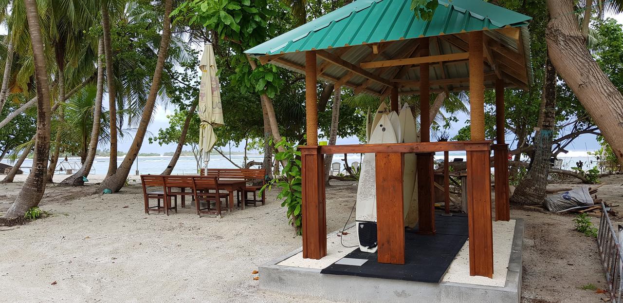 Surf Deck Hotel Thulusdhoo Exterior foto