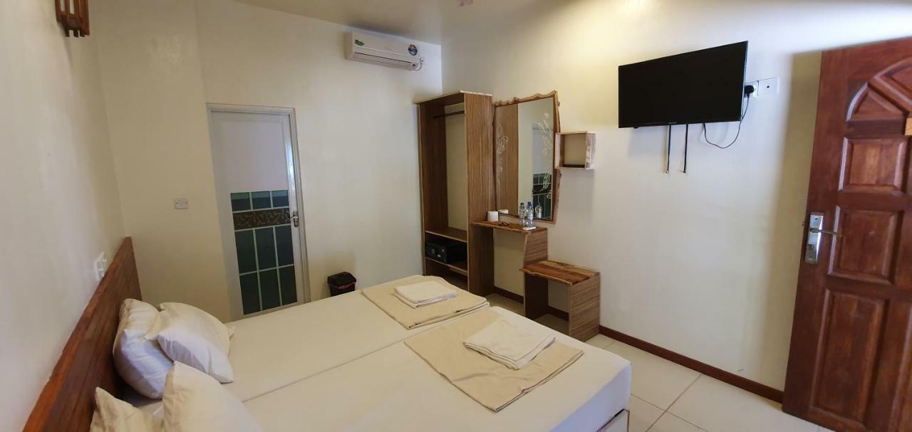 Surf Deck Hotel Thulusdhoo Exterior foto