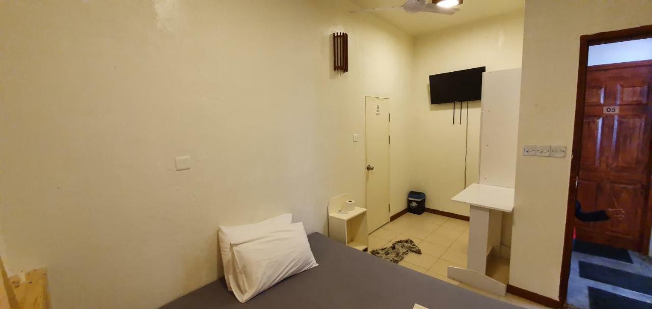 Surf Deck Hotel Thulusdhoo Exterior foto